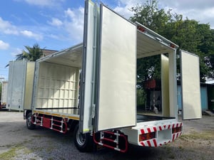 HINO FC 145แรงม้า รถบรรทุก 6ล้อ ตู้แห้ง ปี2017 เลขไมล์ 240,000 กม.