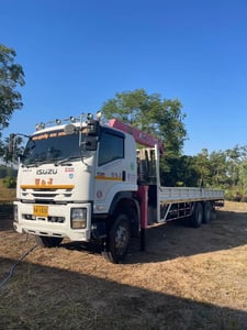 ISUZU FVM 240แรงม้า รถบรรทุก 10ล้อ กระบะเหล็กติดเครน ปี2017 ISUZU FVM 240แรงม้า รถบรรทุก 10ล้อ กระบะเหล็กติดเครน ปี2017