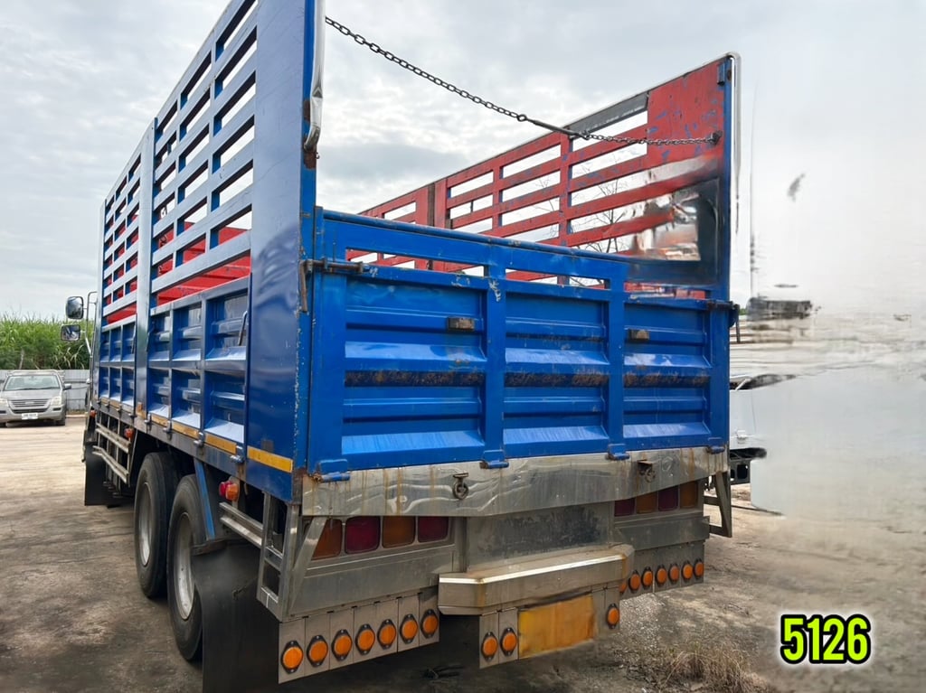 🇨🇷 สิบล้อคอก ISUZU FVM 300 แรง ปี 2554 (5126)