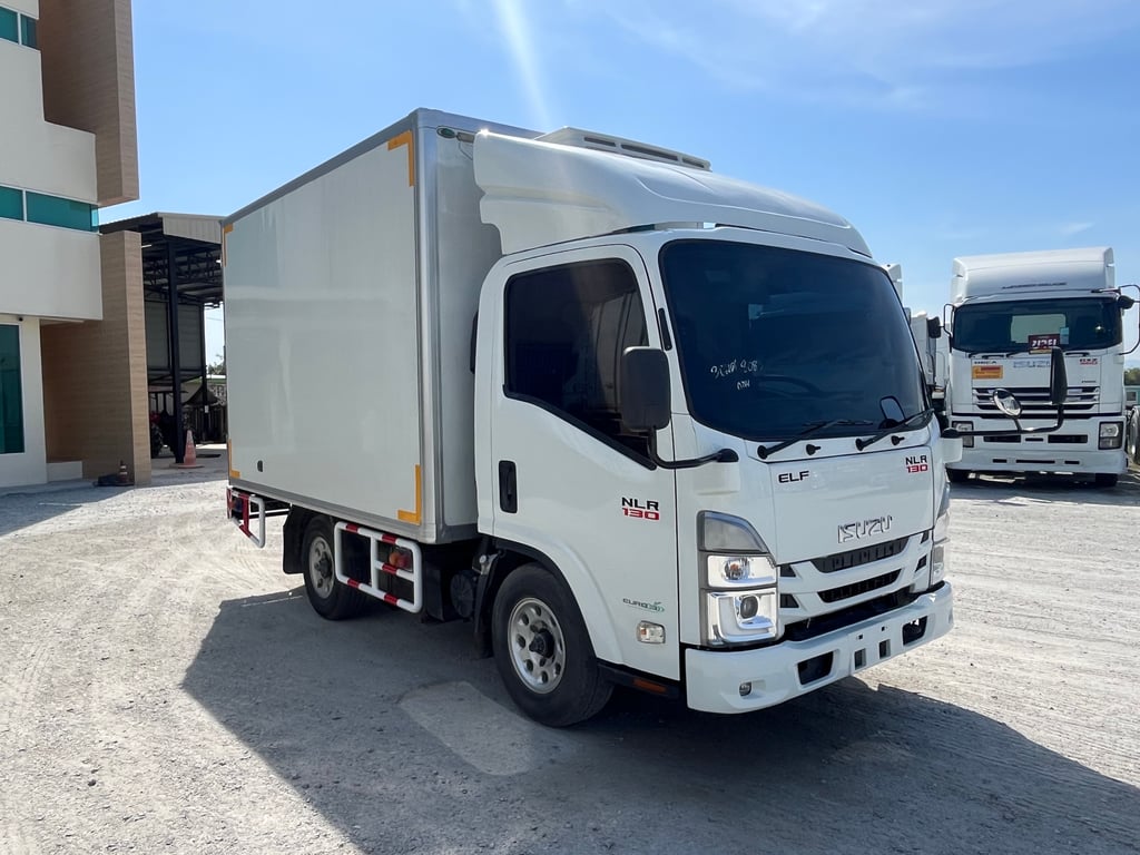 🧡 สี่ล้อตู้เย็น ISUZU NLR 130 แรง ปี 2566  (8083)