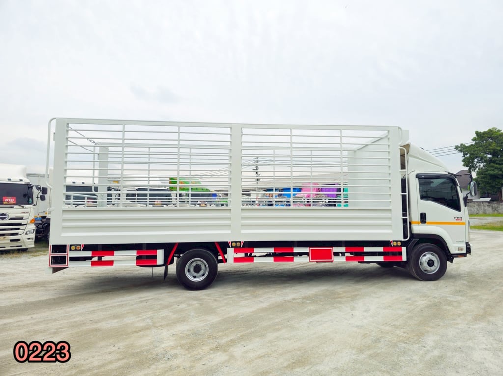 หกล้อคอก ISUZU FRR 190 แรง ปี 2567 (0223)