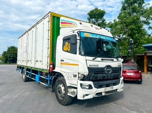 หกล้อตู้สิบบาน HINO FG8J 240 แรงม้า ปี 59 (3446) หกล้อตู้สิบบาน HINO FG8J 240 แรงม้า ปี 59 (3446)
