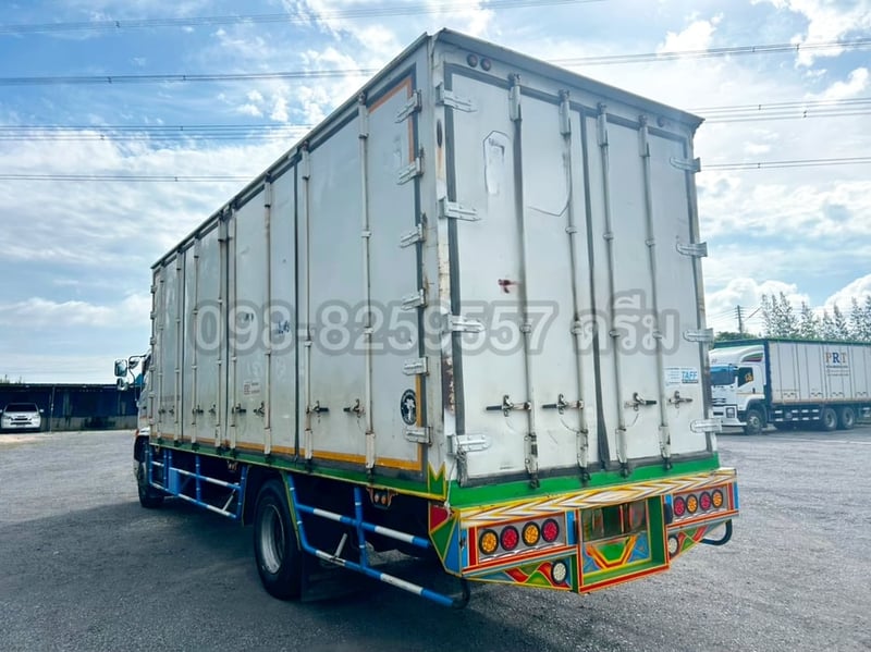 หกล้อตู้สิบบาน HINO FG8J 240 แรงม้า ปี 59 (3446) หกล้อตู้สิบบาน HINO FG8J 240 แรงม้า ปี 59 (3446)