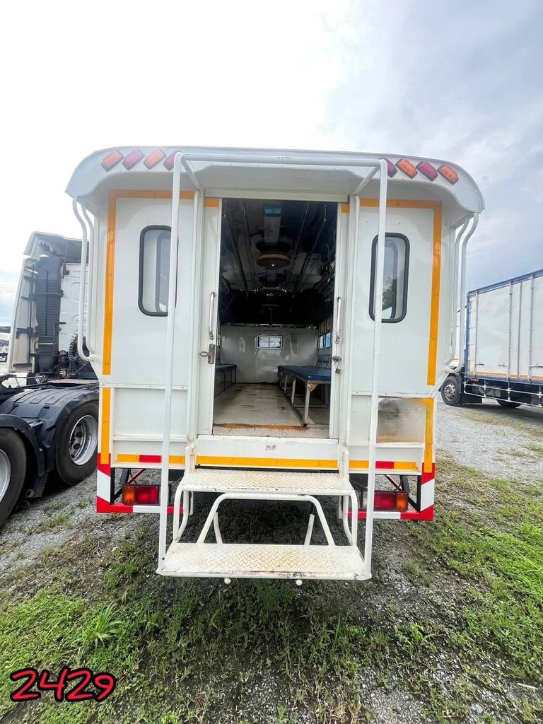 #หกล้อโดยสาร HINO XZU 150 แรง  ปี 2566  (2429)