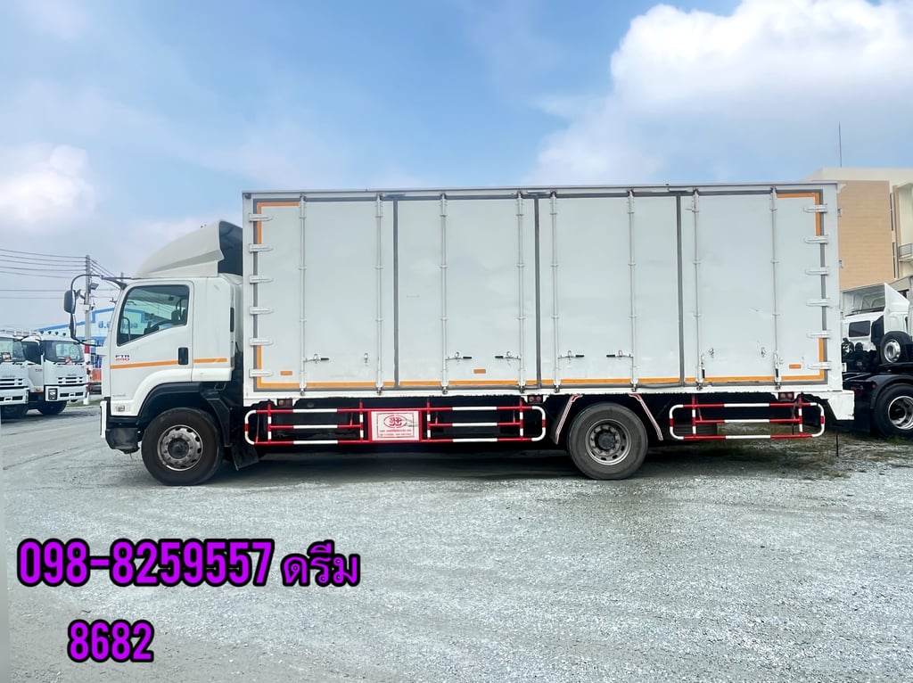 #หกล้อตู้สิบบาน  ISUZU FTR240 แรง ปี 2561  (8682)