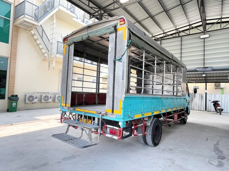 หกล้อโดยสาร HINO XZU  150 แรงม้า ปี 2561 (2872)