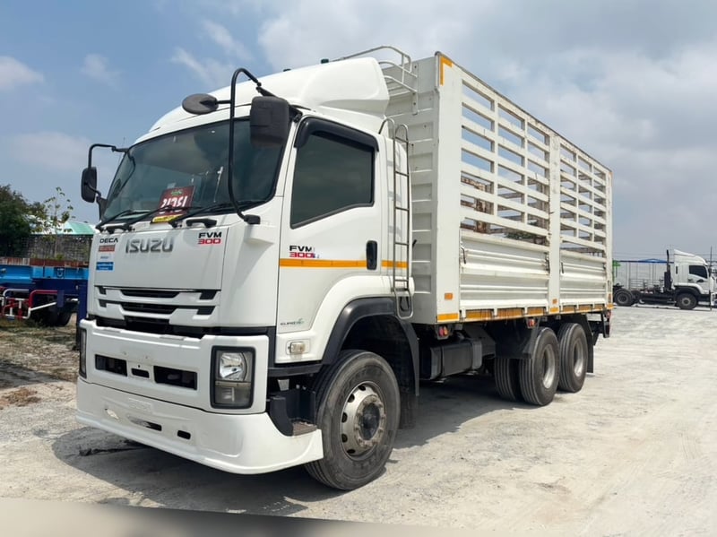 #สิบล้อกระบะคอก ISUZU FVM 300 แรง ปี 63 (4490) #สิบล้อกระบะคอก ISUZU FVM 300 แรง ปี 63 (4490)