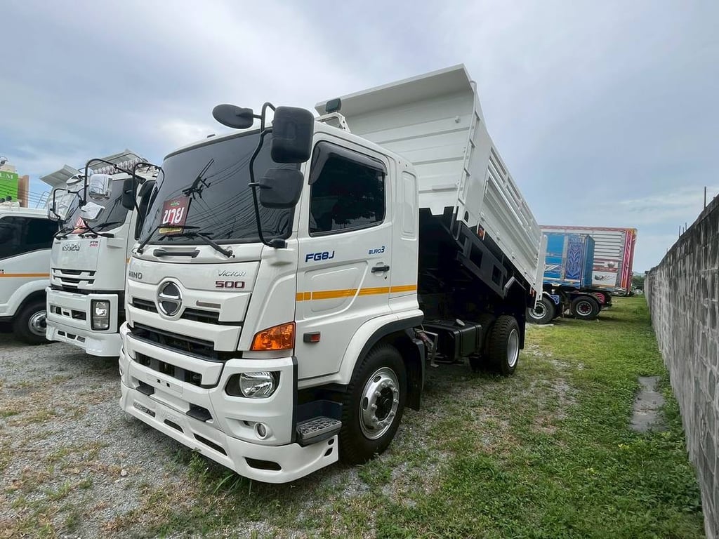 HINO FG รถบรรทุก 6ล้อ ดั้มพ์ ปี2022 เลขไมล์น้อยกว่า 100,000 กม.