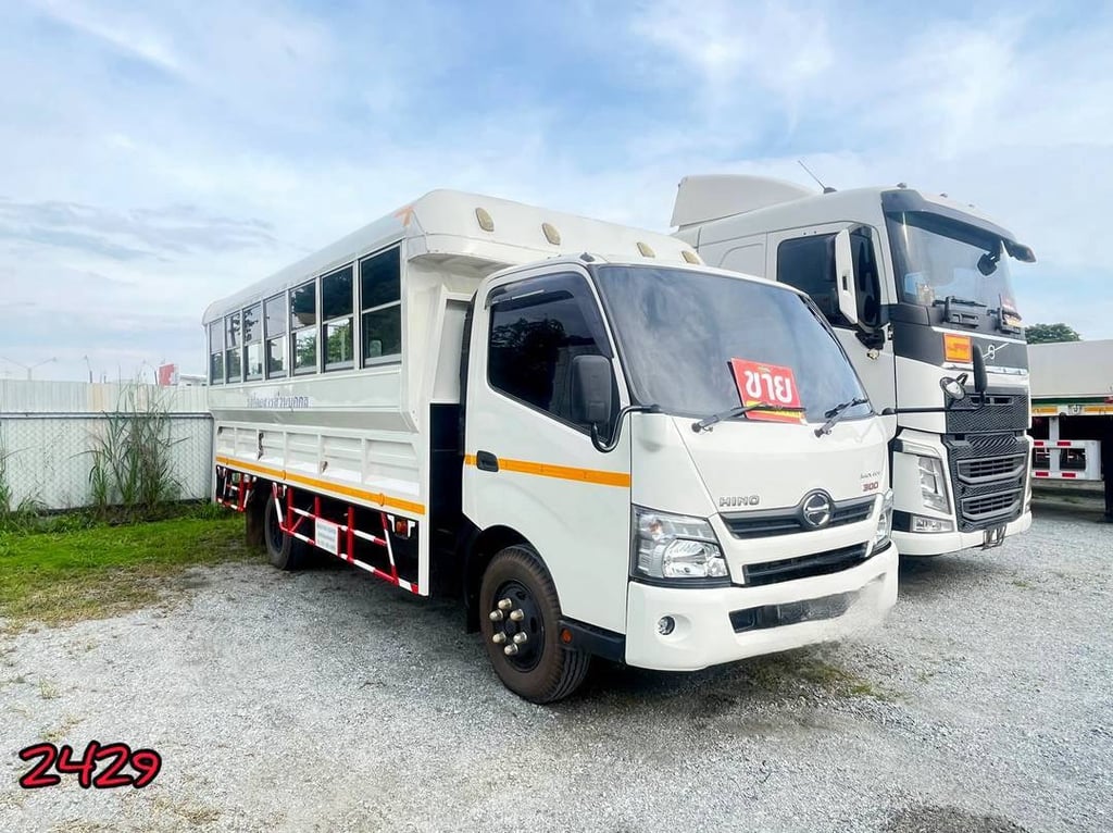 หกล้อโดยสาร HINO XZU 150 แรง  ปี 2566  (2429) หกล้อโดยสาร HINO XZU 150 แรง  ปี 2566  (2429)