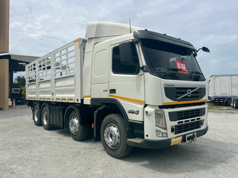 👉 สิบสองล้อคอก VOLVO FM 440 แรง ปี 2556 (2890)