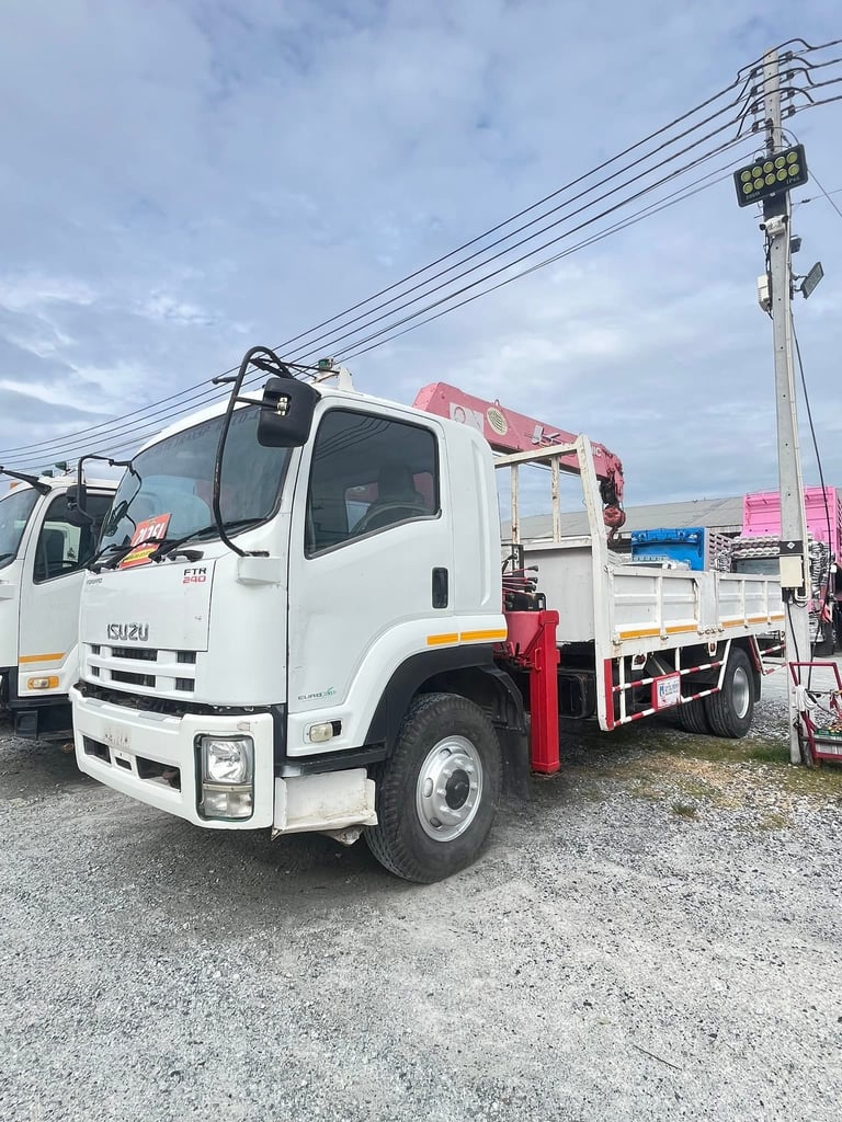 👉 หกล้อเครน ISUZU FTR 240 แรง ปี 2557 (0947) 👉 หกล้อเครน ISUZU FTR 240 แรง ปี 2557 (0947)