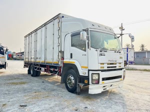 Vาย หกล้อตู้... หนึ่งในตัวเลือก ที่คุณกำลังมองหา ￼  ✔️หกล้อตู้สิบบาน ISUZU FTR 240 แรง ปี 2557  (9785)