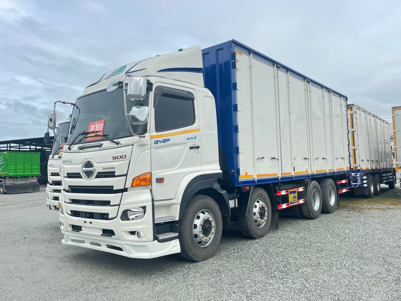 สิบสองล้อตู้หกบาน HINO GY2P 380 แรง ปี 2565  (2556)
