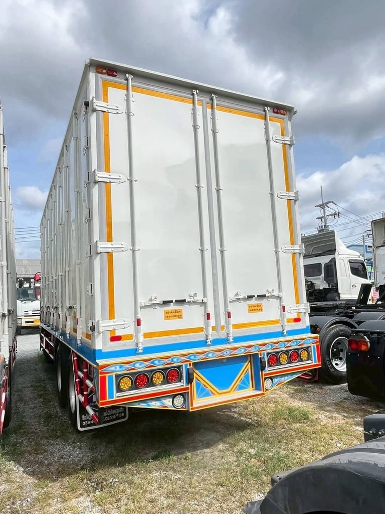 👉 สิบล้อตู้ ISUZU FVM 240 แรง เพลาเดียว ปี56  (4822) 👉 สิบล้อตู้ ISUZU FVM 240 แรง เพลาเดียว ปี56  (4822)