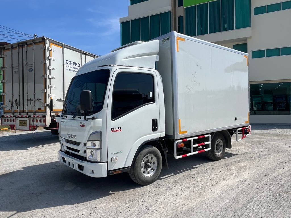 📌สี่ล้อตู้เย็น ISUZU NLR 130 แรง ปี 2566 (8083) 📌สี่ล้อตู้เย็น ISUZU NLR 130 แรง ปี 2566 (8083)