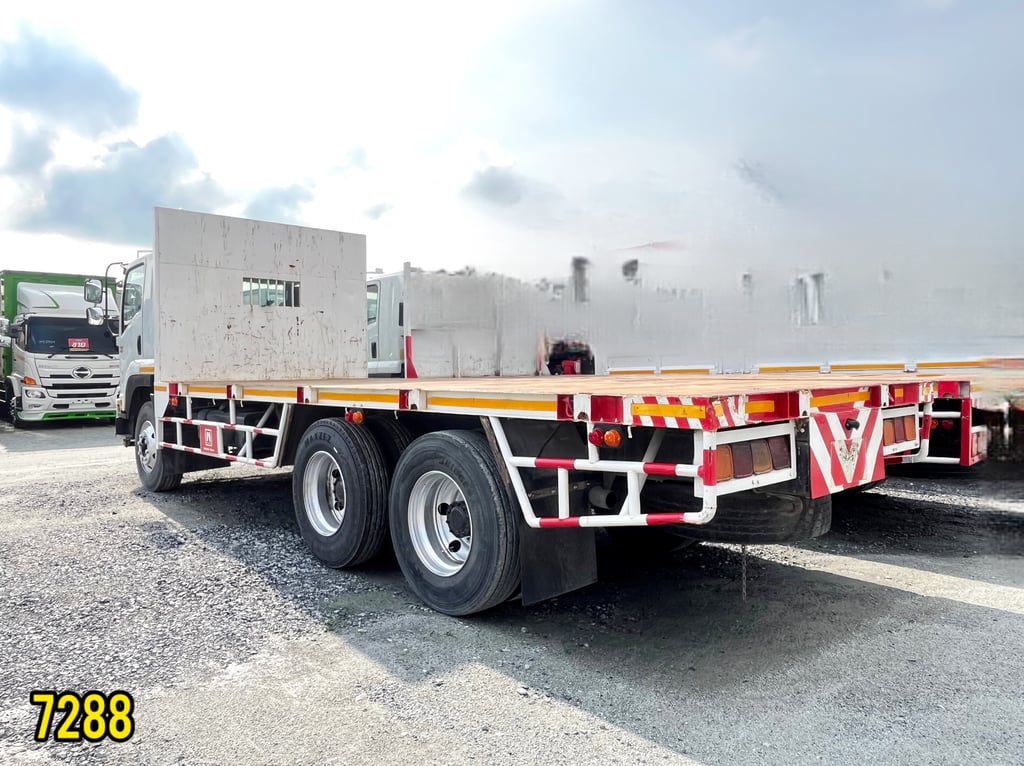 #สิบล้อพื้นเรียบ ISUZU FVM 240  แรง ปี 2556 (7288)