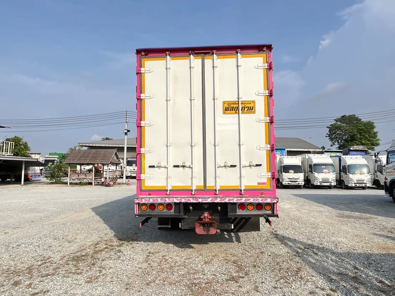หกล้อตู้สิบบาน ISUZU FTR 240 แรง ปี 2565 (5322)