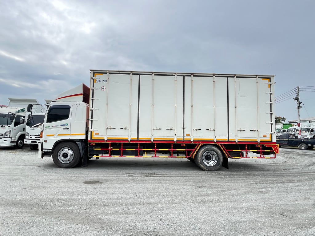🇨🇷 หกล้อตู้สิบบาน HINO FG8J 212 แรง ปี 2556 (0988)
