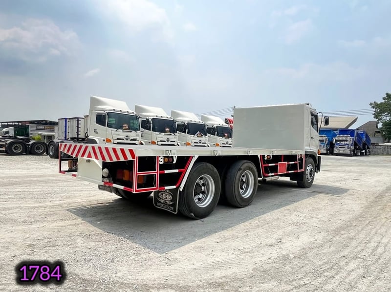 #สิบล้อพื้นเรียบ HINO FL8J 260 แรง ปี 2560 (1784)