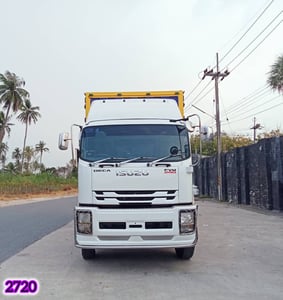 🔺 สิบล้อคอก ISUZU FVM 240 แรง ปี 2560 (2720) 🔺 สิบล้อคอก ISUZU FVM 240 แรง ปี 2560 (2720)