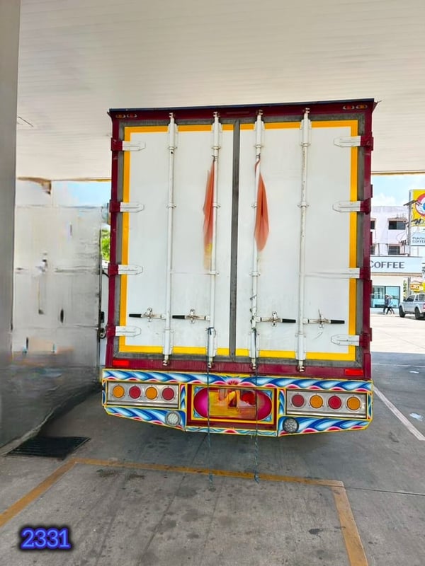 👉 หกล้อตู้สิบบาน ISUZU FRR 210 แรง ปี  2565  (2331)