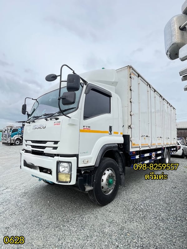 👉 หกล้อตู้สิบบาน ISUZU FTR 240 แรง ปี 2562 (0628)