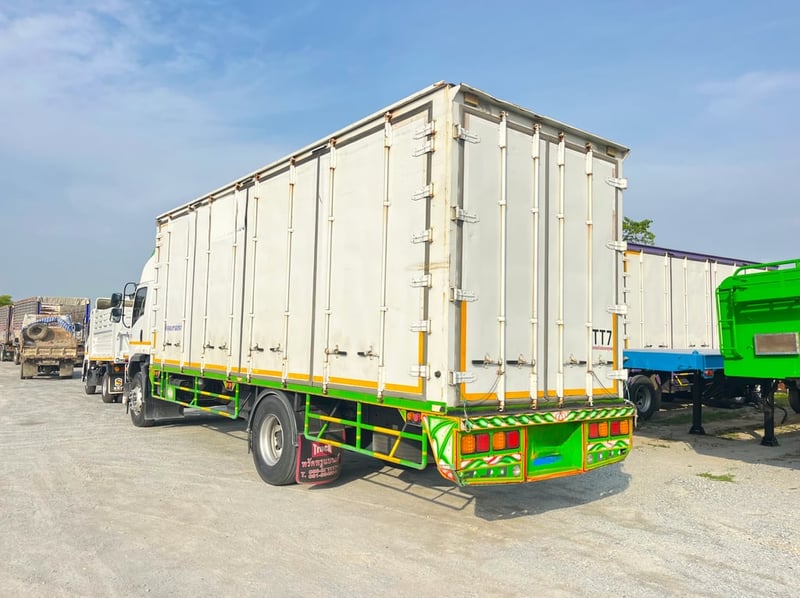 💥 หกล้อตู้ เข้าใหม่ร้อนๆ จ้า 💥 ISUZU FTR 240 แรง ปี2560