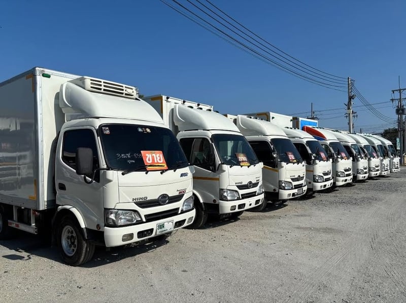 สี่ล้อตู้ HINO XZU 136 แรง ปี 2565 (8111)