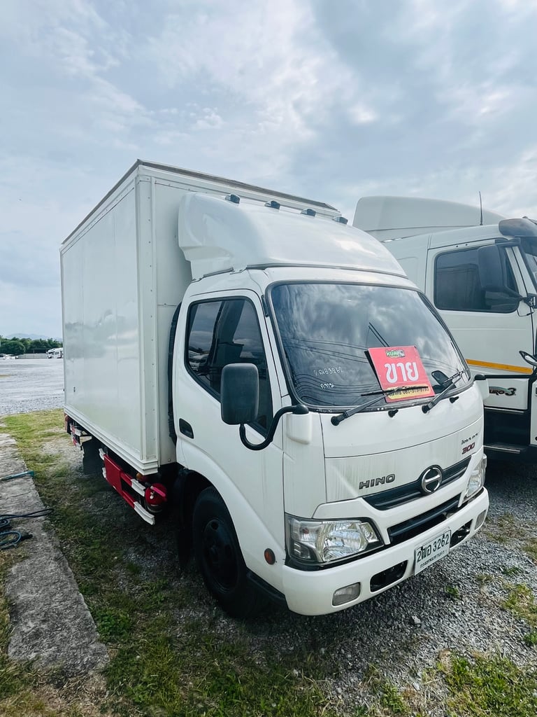 👉 สี่ล้อตู้ HINO XZU 136แรง  ปี2563 (3262)