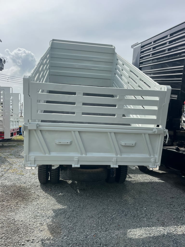 ISUZU FRR รถบรรทุก 6ล้อ ดั้มพ์ ปี2023 เลขไมล์น้อยกว่า 100,000 กม.