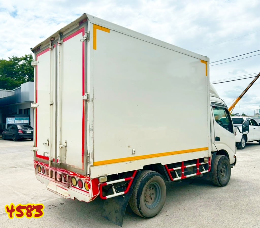 👉 สี่ล้อตู้ HINO XZU 136แรง  ปี2561 (4583)