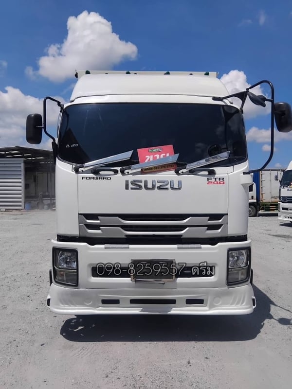 👉 หกล้อตู้สิบบาน ISUZU FTR 240 แรง ปี61 (0510) 👉 หกล้อตู้สิบบาน ISUZU FTR 240 แรง ปี61 (0510)