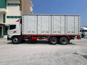 💥 สิบล้อตู้สิบบาน เก็บงานอู่ BBC 💥 **** ราคา คุยกันหน้างาน ได้เลย ****  สิบล้อตู้สิบบาน HINO FL8J 260 แรง ปี 2565 (5943)