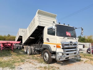 สิบล้อดั้มพ์ HINO  FM1A 344 แรง ปี 2560 หางดั้มพ์ สองเพลา อู่แม็กเทรลเลอร์ ปี 2565 (2539,3778)