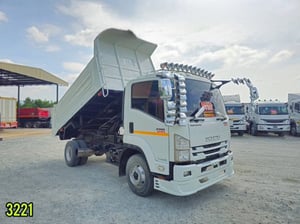  ⛔️หกล้อดั้มพ์  ISUZU FRR  210 แรง ปี 2564 (3221)