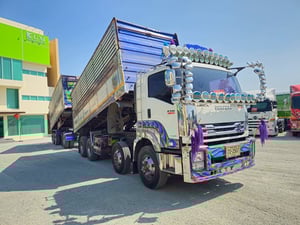 สิบสองล้อดั้มพ์ ISUZU FYH 360 แรง ปี 2556 หางดั้มพ์ สามเพลา อู่ ส.สมบัติ ปี 2556 (2507,2508) สิบสองล้อดั้มพ์ ISUZU FYH 360 แรง ปี 2556 หางดั้มพ์ สามเพลา อู่ ส.สมบัติ ปี 2556 (2507,2508)