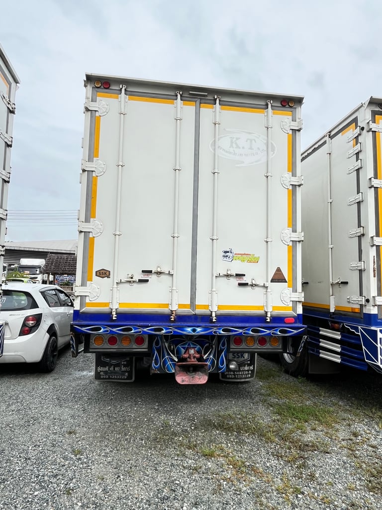 👉 สิบล้อตู้สิบบาน HINO  FL8J 260 แรง ปี 2565  (9027)
