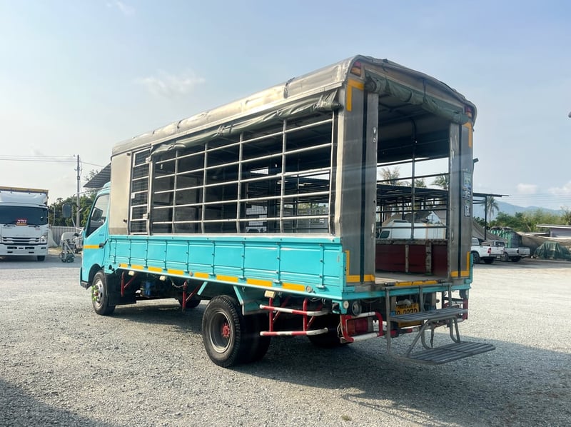 หกล้อโดยสาร HINO XZU  150 แรงม้า ปี 2561 (2872)