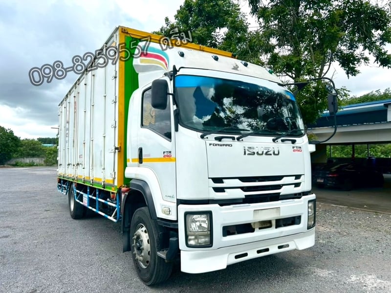 👉หกล้อตู้สิบบาน ISUZU FTR 240 แรงม้า ปี 61 (3067) 👉หกล้อตู้สิบบาน ISUZU FTR 240 แรงม้า ปี 61 (3067)