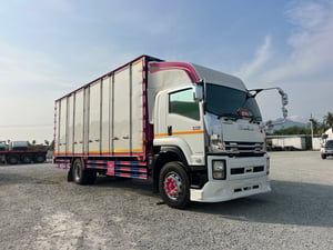 หกล้อตู้สิบบาน ISUZU FTR 240 แรง ปี 2565 (5322)