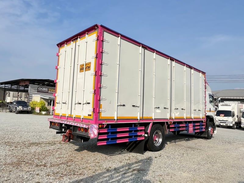 หกล้อตู้สิบบาน ISUZU FTR 240 แรง ปี 2565 (5322)