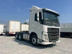 สิบล้อหัวลาก VOLVO FH 440 แรง ปี 2558 (8454) สิบล้อหัวลาก VOLVO FH 440 แรง ปี 2558 (8454)