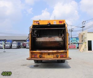 👉หกล้อบรรทุกขยะ HINO FG8J  240 แรง ปี 2566 (4039)