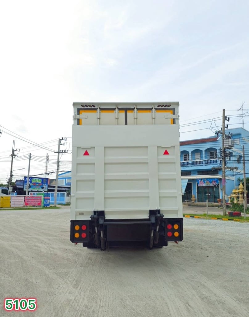 👉 หกล้อตู้สิบบาน ISUZU FTR 240 แรง ปี 2564 (5105) 👉 หกล้อตู้สิบบาน ISUZU FTR 240 แรง ปี 2564 (5105)