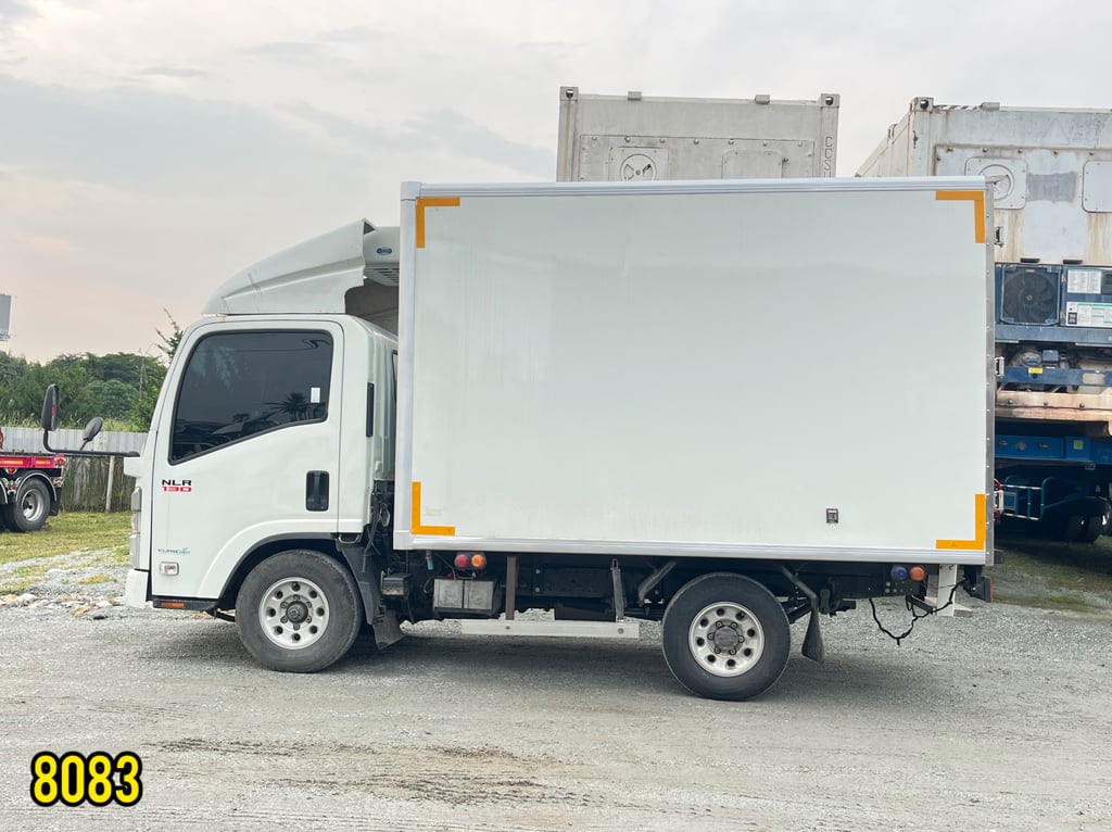 #สี่ล้อตู้เย็น_ISUZU  NLR 130 แรงม้า  (8083)