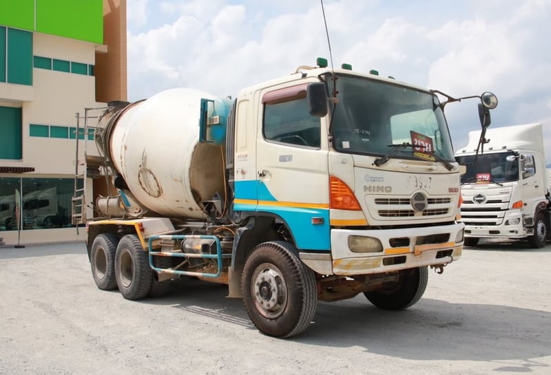 สิบล้อโม่ปูน HINO FM1A 330 แรง ปี 2555 (0742)