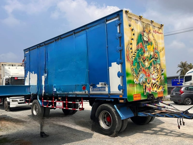 หางตู้สิบบาน มือสอง อู่สมศักดิ์ บอร์ดี้คาร์ ปี 2565 (7643) หางตู้สิบบาน มือสอง อู่สมศักดิ์ บอร์ดี้คาร์ ปี 2565 (7643)