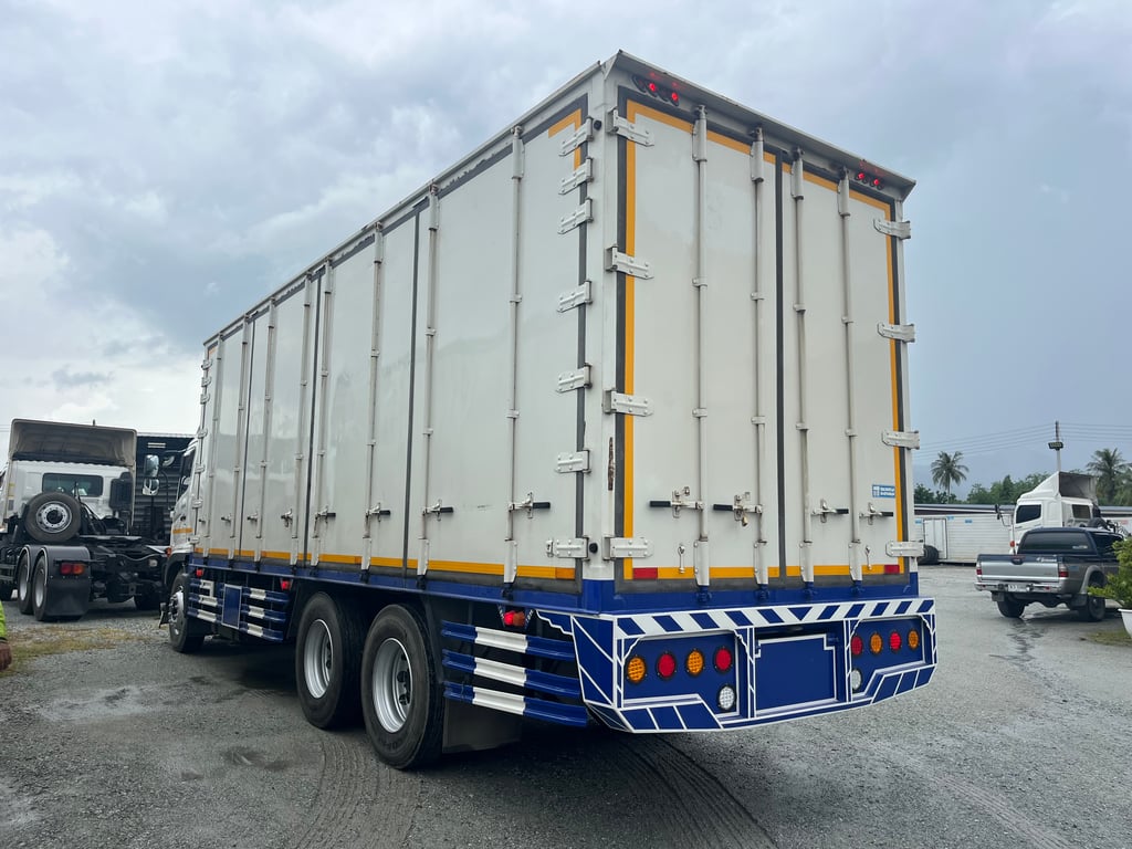 👉 สิบล้อตู้สิบบาน HINO FL8J 260 แรง ปี 2565 (9027) 👉 สิบล้อตู้สิบบาน HINO FL8J 260 แรง ปี 2565 (9027)