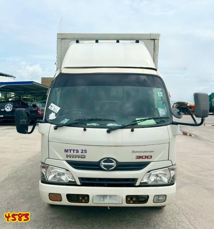 ‼️ สี่ล้อตู้ HINO xzu 136 ปี 2561 (4583)
