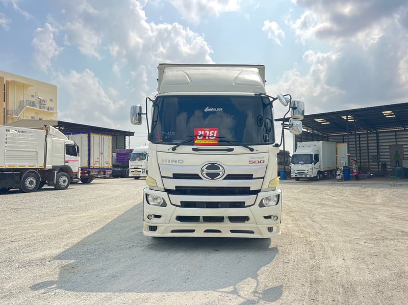 หกล้อตู้สิบบาน HINO FG8J 240 แรง ปี 2561 (4378)